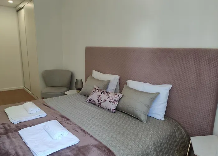 Na Baixa Do פורטו